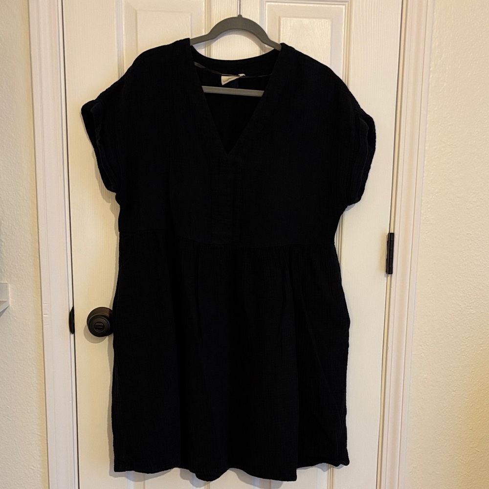 Black V-Neck linen dress